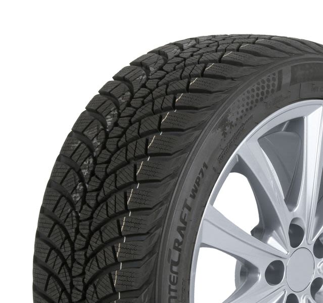Opona KUMHO WP71 245/45 R17